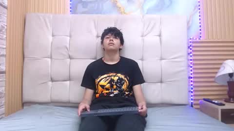 maurenicarus303av online show from March 16, 2026, 7:51 pm