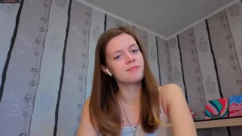 Snapshot of maurineneverman chatting on May 5, 2026, 8:11 am Lucy online show from May 5, 2026, 8:11 am