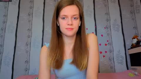 Snapshot of maurineneverman chatting on June 1, 2026, 8:05 am Lucy online show from June 1, 2026, 8:05 am