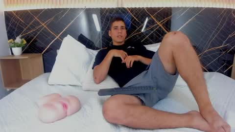 mauro_boy online show from June 1, 2026, 7:48 pm