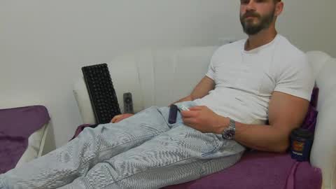 mauro_real_man online show from May 3, 2026, 6:47 pm