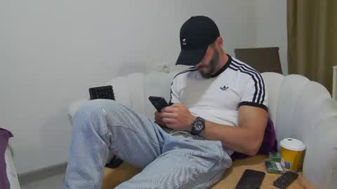 Snapshot of mauro_real_man chatting on May 16, 2026, 6:50 pm mauro_real_man online show from May 16, 2026, 6:50 pm