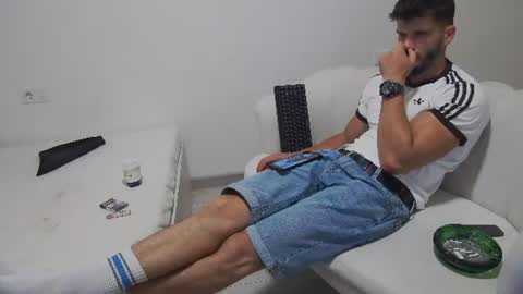 Snapshot of mauro_real_man chatting on June 14, 2026, 6:43 pm mauro_real_man online show from June 14, 2026, 6:43 pm