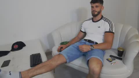 Snapshot of mauro_real_man chatting on June 15, 2026, 7:16 pm mauro_real_man online show from June 15, 2026, 7:16 pm
