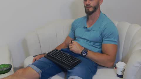 Snapshot of mauro_real_man chatting on June 18, 2026, 6:23 pm mauro_real_man online show from June 18, 2026, 6:23 pm