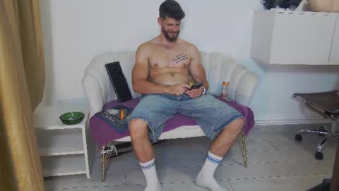 mauro_real_man online show from June 28, 2026, 4:24 pm