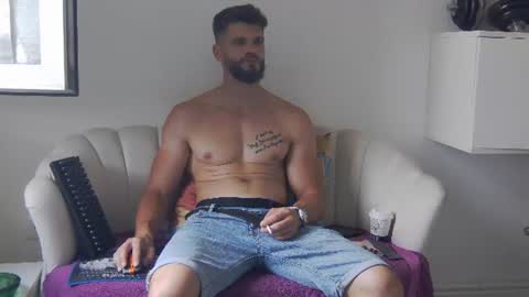 mauro_real_man online show from July 6, 2026, 10:01 am