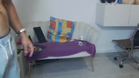 mauro_real_man online show from July 20, 2026, 7:44 am