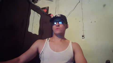 Snapshot of maurodirty chatting on December 23, 2025, 8:45 am Mauro online show from December 23, 2025, 8:45 am