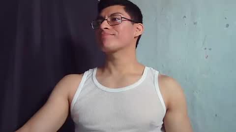 Snapshot of maurodirty chatting on February 5, 2026, 8:02 pm Mauro online show from February 5, 2026, 8:02 pm