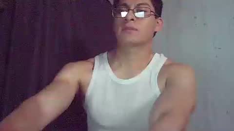 Snapshot of maurodirty chatting on February 13, 2026, 11:56 pm Mauro online show from February 13, 2026, 11:56 pm