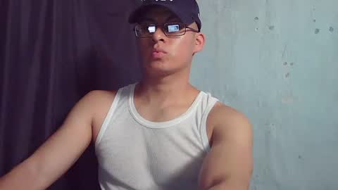 Snapshot of maurodirty chatting on February 16, 2026, 10:17 pm Mauro online show from February 16, 2026, 10:17 pm