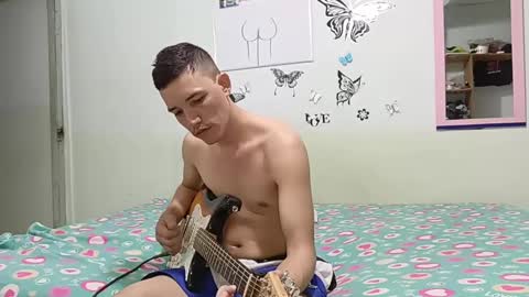 mauroluxandra online show from January 12, 2025, 11:47 pm