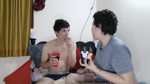 mauroluxandra online show from April 28, 2026, 9:47 am