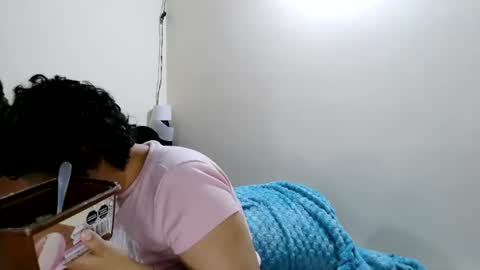 mauroluxandra online show from June 14, 2026, 2:24 am