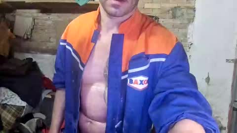 Snapshot of maury311278 chatting on February 7, 2025, 11:45 pm Marcellobausola s k i -p e online show from February 7, 2025, 11:45 pm