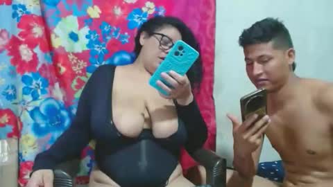 Snapshot of mauryandjonny chatting on December 3, 2025, 9:46 pm mauryandjonny online show from December 3, 2025, 9:46 pm