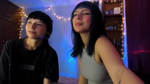 Snapshot of mavimist_ chatting on January 18, 2026, 10:13 pm mavimist_ online show from January 18, 2026, 10:13 pm