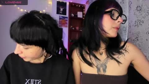 Snapshot of mavimist_ chatting on April 23, 2026, 10:12 pm mavimist_ online show from April 23, 2026, 10:12 pm