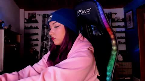 Hilary online show from September 23, 2025, 11:41 pm