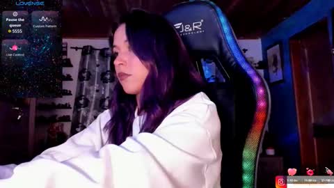 Hilary online show from October 14, 2025, 11:49 pm