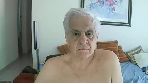 max_2017 online show from December 4, 2024, 1:31 pm