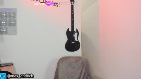 Snapshot of max__andrich chatting on November 28, 2025, 3:20 am Max... online show from November 28, 2025, 3:20 am