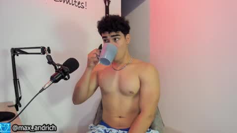 Snapshot of max__andrich chatting on February 26, 2026, 2:21 am Max... online show from February 26, 2026, 2:21 am