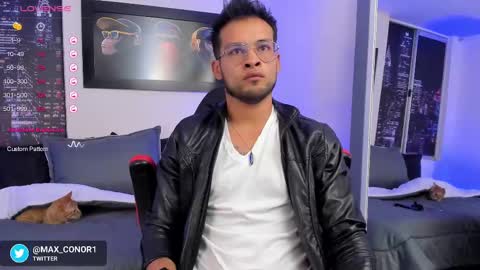 Snapshot of max_conor_ chatting on February 3, 2025, 2:25 am Max Conor online show from February 3, 2025, 2:25 am