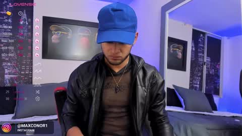 Snapshot of max_conor_ chatting on February 6, 2025, 11:32 am Max Conor online show from February 6, 2025, 11:32 am