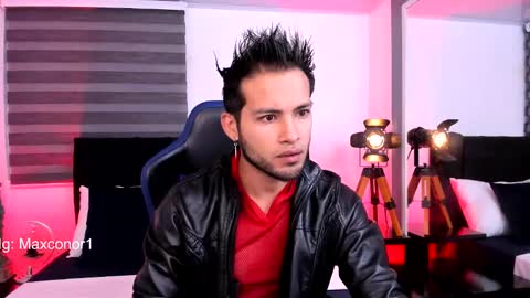 Snapshot of max_conor_ chatting on March 6, 2025, 11:14 am Max Conor online show from March 6, 2025, 11:14 am