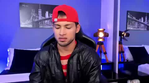 Snapshot of max_conor_ chatting on September 15, 2025, 3:01 pm Max Conor online show from September 15, 2025, 3:01 pm