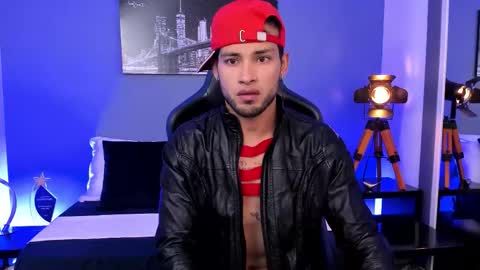 Snapshot of max_conor_ chatting on September 21, 2025, 12:07 pm Max Conor online show from September 21, 2025, 12:07 pm