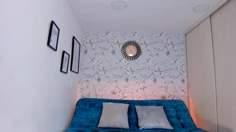 Snapshot of max_dic1 chatting on March 6, 2026, 12:01 pm max D. online show from March 6, 2026, 12:01 pm