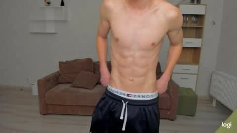 max_foks_ online show from May 4, 2026, 7:37 am