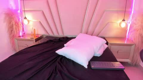 max_huntter online show from March 11, 2026, 1:44 am