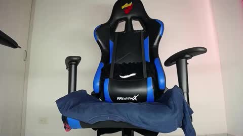 MAX online show from May 10, 2026, 3:50 pm