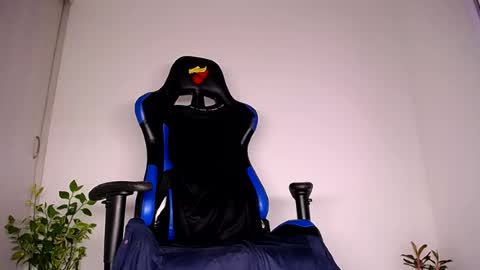 MAX online show from July 8, 2026, 10:58 pm