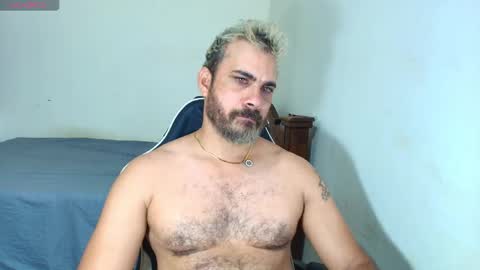 max_love25 online show from January 18, 2026, 6:12 pm