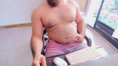Snapshot of max_love25 chatting on June 1, 2026, 9:05 pm max_love25 online show from June 1, 2026, 9:05 pm