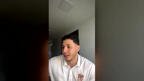 max_valiant1 online show from April 30, 2026, 11:38 am