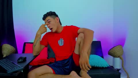 MAX     online show from November 7, 2025, 8:25 am