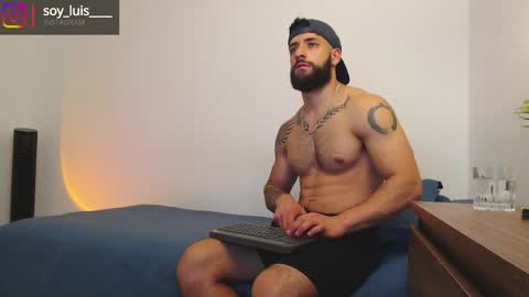 Snapshot of max_xl_ chatting on May 15, 2026, 2:40 am max_xl_ online show from May 15, 2026, 2:40 am