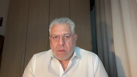 Snapshot of maxbillo chatting on April 13, 2026, 7:41 pm maxbillo online show from April 13, 2026, 7:41 pm