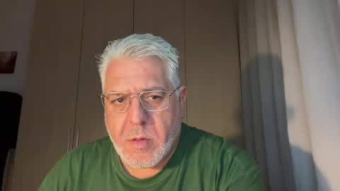 Snapshot of maxbillo chatting on June 28, 2026, 10:49 pm maxbillo online show from June 28, 2026, 10:49 pm