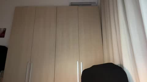 Snapshot of maxbillo chatting on July 16, 2026, 10:49 pm maxbillo online show from July 16, 2026, 10:49 pm