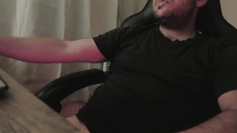 Snapshot of maxcamlove chatting on July 2, 2026, 1:05 am maxcamlove online show from July 2, 2026, 1:05 am