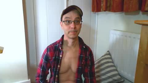 Snapshot of maxdavies chatting on February 20, 2025, 6:13 pm Max Davies online show from February 20, 2025, 6:13 pm