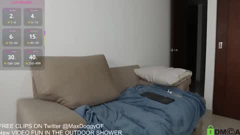 MAXandJHONNY online show from September 29, 2025, 10:14 pm