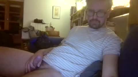 Snapshot of maxhorn591 chatting on December 14, 2025, 10:25 pm maxhorn591 online show from December 14, 2025, 10:25 pm